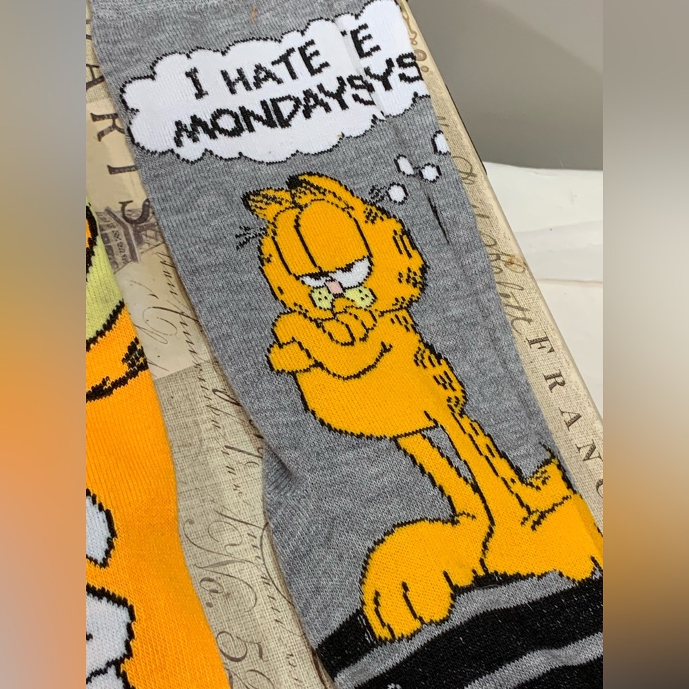 Garfield Socks - Picture 2 of 5